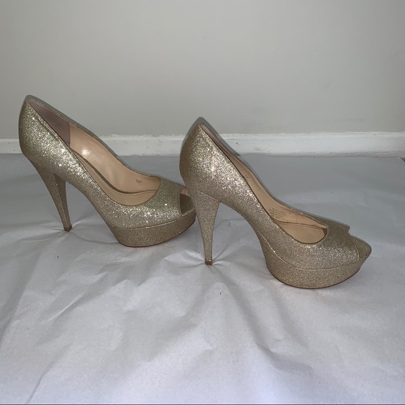 enzo angiolini gold heels